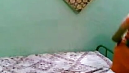 प्रमुख भौंरा के साथ बड़ा मुर्गा के साथ एशियाई लड़की काजोल की सेक्सी मूवी