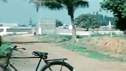 दूसरे के लिए कमरे के बहुत सारे साड़ी वाली सेक्सी मूवी
